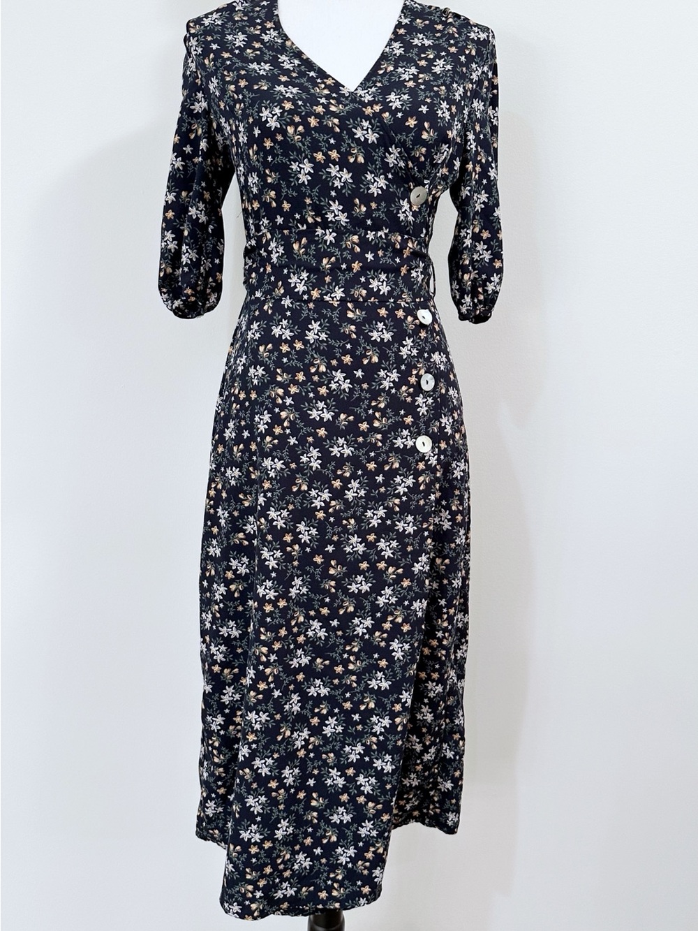 Crescent Floral Wrap Maxi Dress Blue Size Small